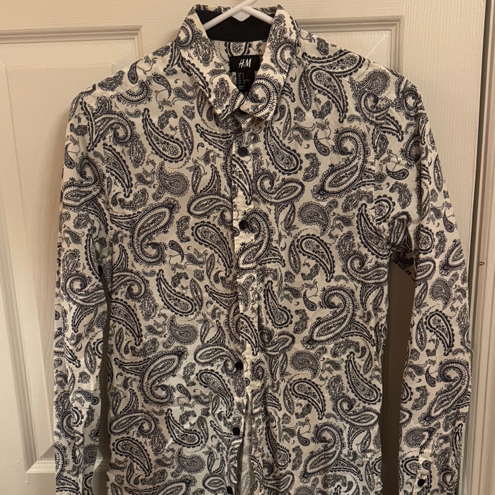 H&M Men's Casual Paisley Shirt - Black and White